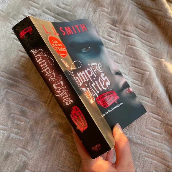 The Vampire Diaries 1-4. The Awakening & The Struggle, The Fury & Dark Reunion. - Picture 3 of 12